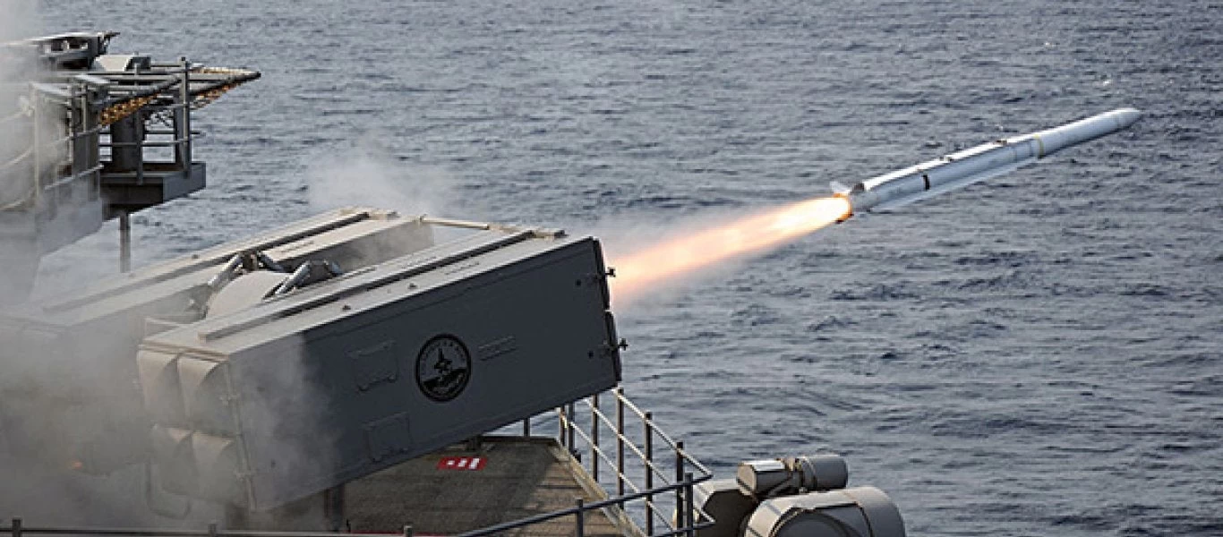 Αναχαίτιση βλήματος Exocet από βλήμα Sparrow του ΠΝ (βίντεο)